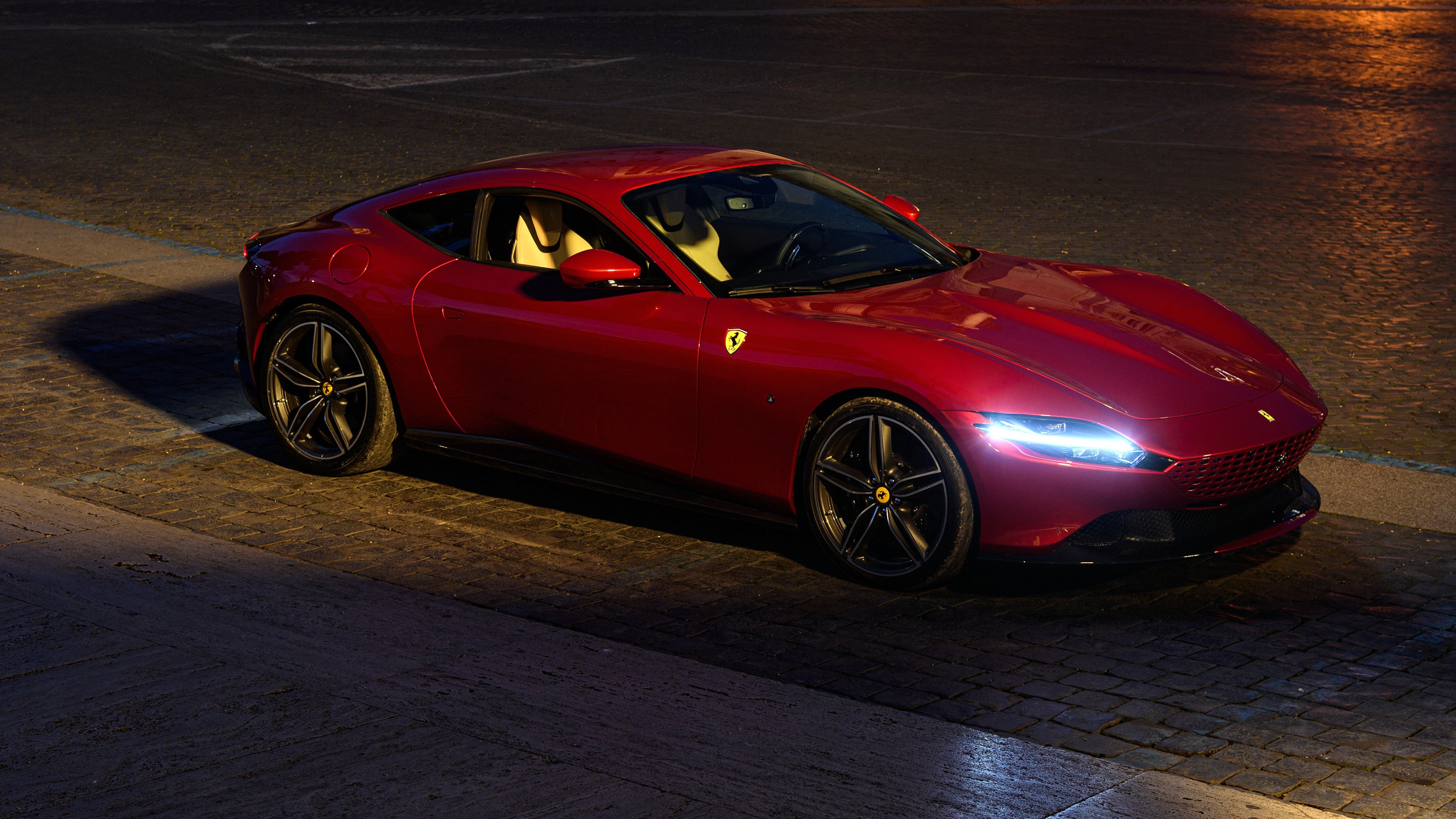 职业联赛鼓励本土球员担任球队核心提高影响力,支持球队的标语