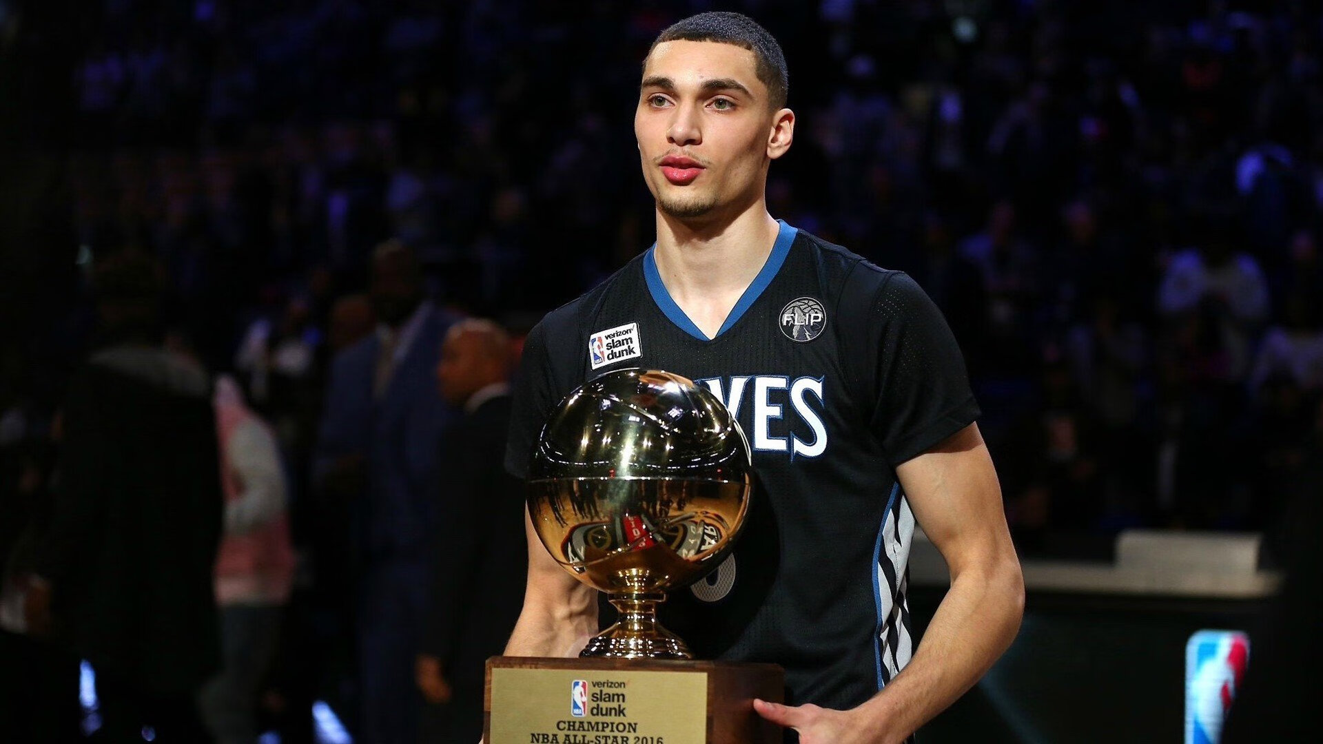 弗赖堡体能储备优秀支持高频进攻，弗赖堡位置